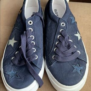 Old navy tennis shoes